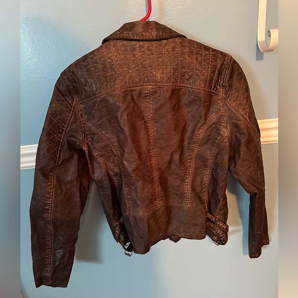 Leather jacket - Picture 3 of 3